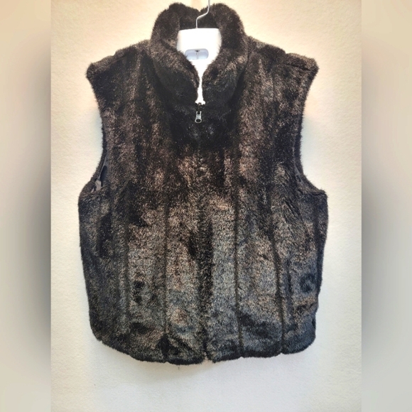 Reversible Black Faux Fur Vest Unbranded M/L Zipper closure slit pockets - Picture 1 of 9